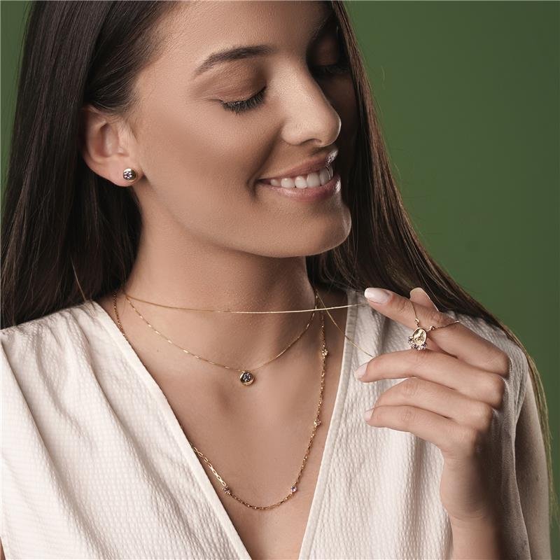 BRINCO REDONDO COM CÍRCULO CRAVEJADO EM ZIRCÔNIAS MULTICOLOR FOLHEADO A OURO