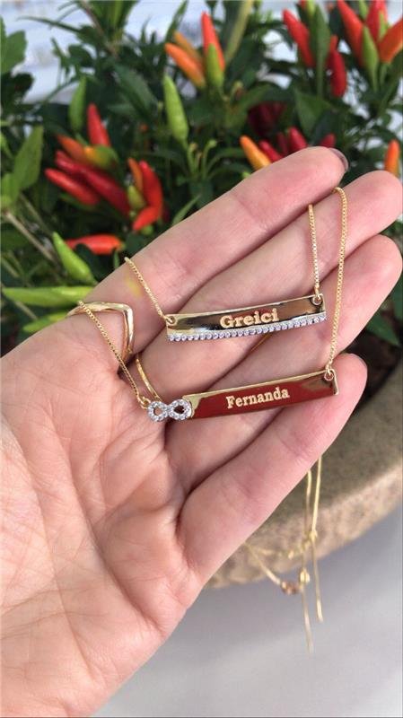 GARGANTILHA COM PLACA PERSONALIZAVEL E INFINITO COM PEDRAS DE ZIRCÔNIAS FOLHEADA A OURO
