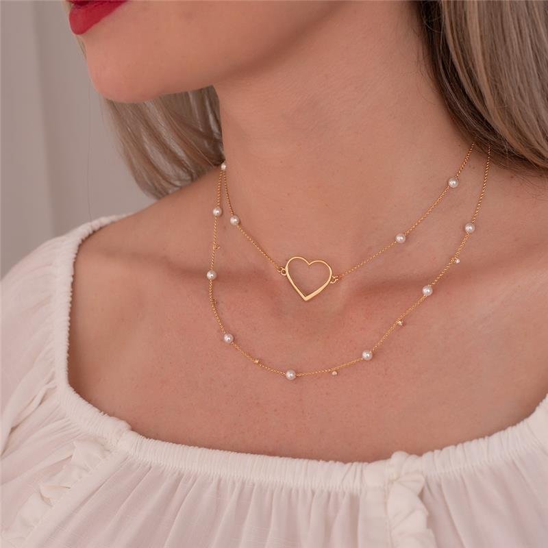 GARGANTILHA CHOKER 32CM COM EXTENSOR DE 10CM CORAÇÃO VAZADO E PEROLAS FOLHEADO A OURO