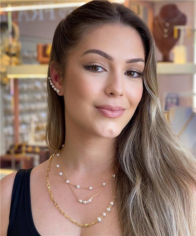 GARGANTILHA COM MALHA CARTIER, PORTUGUESA E PÉROLAS SHEL BARROCAS FECHO BOIA FOLHEADA A OURO