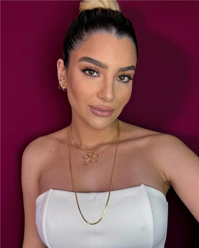 GARGANTILHA SEMI RÍGIDA COM PINGENTE FLOR FIO VAZADO FOLHEADO A OURO